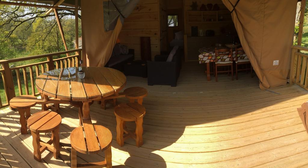 Camping Du Puy Rond Бресюр Екстериор снимка