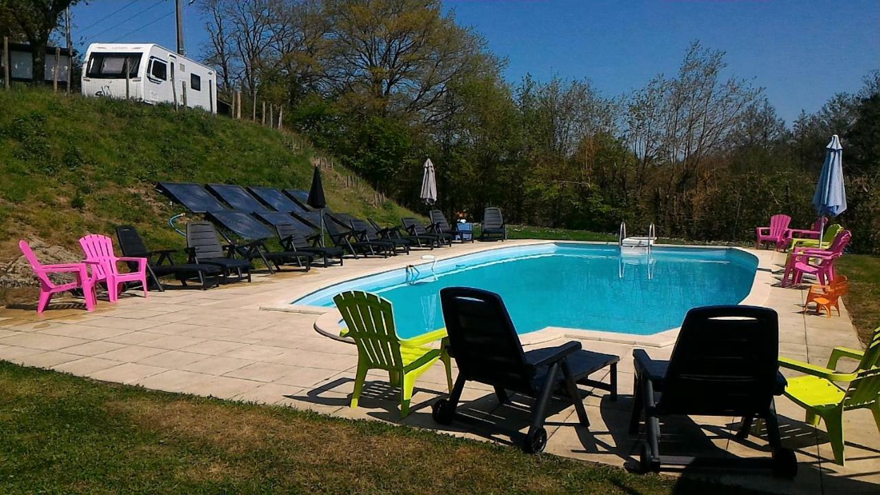 Camping Du Puy Rond Бресюр Екстериор снимка